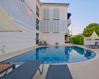 Muğla Fethiye'de Elverişli Konumda, Ortak Havuzlu, Tatil Evi - 2