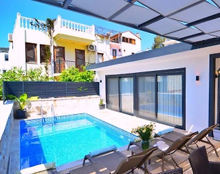 Kaş Kalkan'da Denize Yakın, Özel Havuzlu, Kiralık Villa - 1