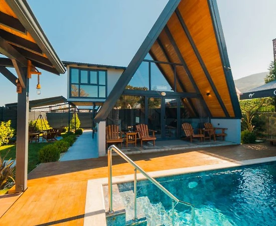 Sakarya Sapanca'da Doğa İle İç İçe, Özel Havuzlu, Lüks Bungalov - 1