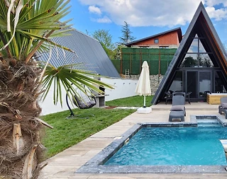 Sakarya Sapanca'da Enfes Doğada, Isıtmalı Havuzlu, Modern Bungalov - 1