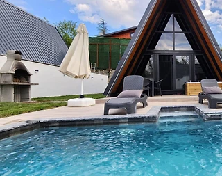 Sakarya Sapanca'da Enfes Doğada, Isıtmalı Havuzlu, Modern Bungalov - 2