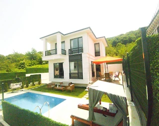 Sapanca'da Muhteşem Doğa İçerisinde, Özel Havuzlu, Kiralık Villa - 1