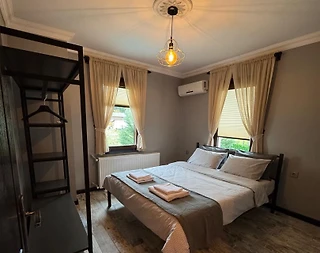 Sakarya Sapanca'da Göl Manzaralı, Isıtmalı ve Özel Havuzlu, Villa - 3