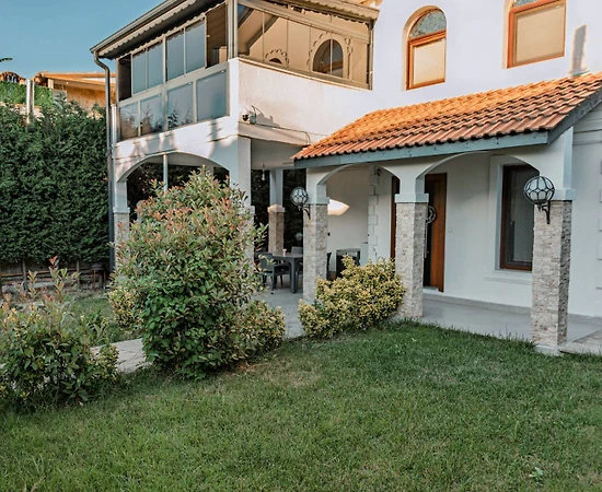 Sakarya Sapanca'da Göl Manzaralı, Isıtmalı ve Özel Havuzlu, Villa - 1