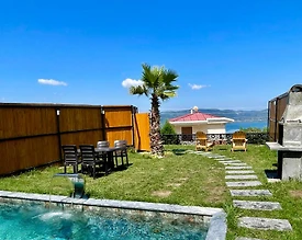 Sakarya Sapanca'da Çekirdek Ailelere Uygun, Özel Havuzlu, Göl Manzaralı Bungalov - 3