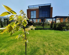 Sakarya Sapanca'da Tesis İçerisinde, Kapalı Havuzlu, Konforlu Villa - 2