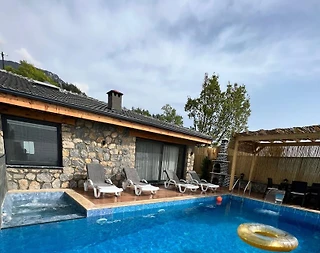 Muğla Yakaköy'de Muhteşem Deniz Manzaralı, Özel Havuzlu, 3+1 Taş Villa - 1
