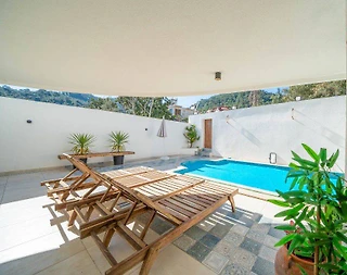 Muğla Marmaris'te Merkezi Konumda, Özel Havuzlu, Lüks Villa - 1