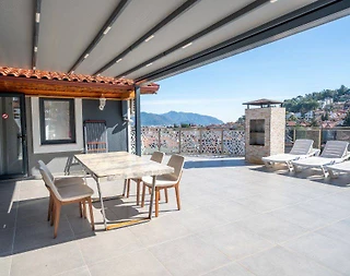 Muğla Marmaris'te Merkezi Konumda, Özel Havuzlu, Lüks Villa - 4