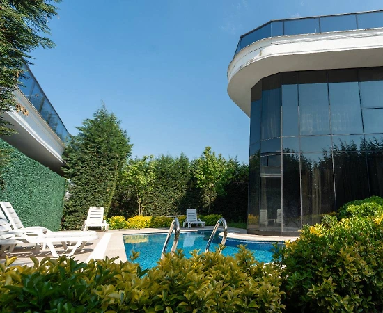 Sapanca Gazipaşa'da Doğa İle İç İçe, Özel Havuzlu, Lüks Villa - 1