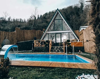 Sapanca Akçay'da Sakin Konumda, Isıtmalı Havuzlu, Bahçeli Bungalov - 4