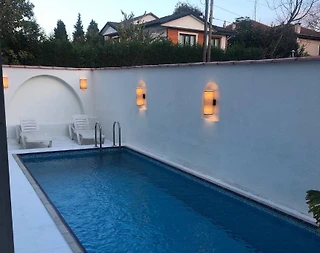 Sapanca Soğuksu'da Elverişli Konumda, Geniş Bahçeli, Kiralık Villa - 3