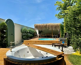 Sapanca Rüstempaşa'da Ferah Bahçeli, Özel Havuzlu, Balayı Bungalovu - 3