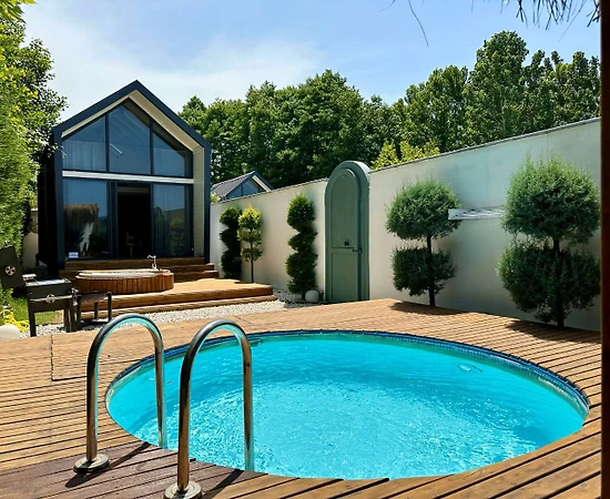 Sapanca Rüstempaşa'da Ferah Bahçeli, Özel Havuzlu, Balayı Bungalovu - 1