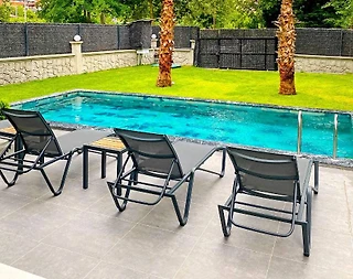 Sapanca Çayiçi'nde Geniş Bahçeli, Özel Havuzlu, Modern Villa - 3