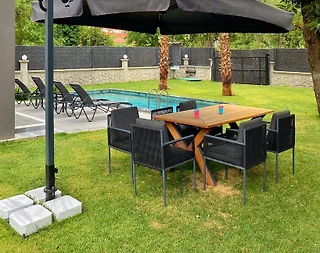 Sapanca Çayiçi'nde Geniş Bahçeli, Özel Havuzlu, Modern Villa - 4