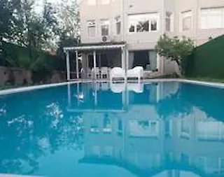 Sapanca Çayiçi'nde Geniş Bahçeli, Şömineli, Merkezi Konumda Villa - 2