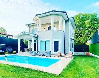 Sapanca Çayiçi'nde Kalabalık Ailelere Uygun, Özel Havuzlu, Şık Villa - 1