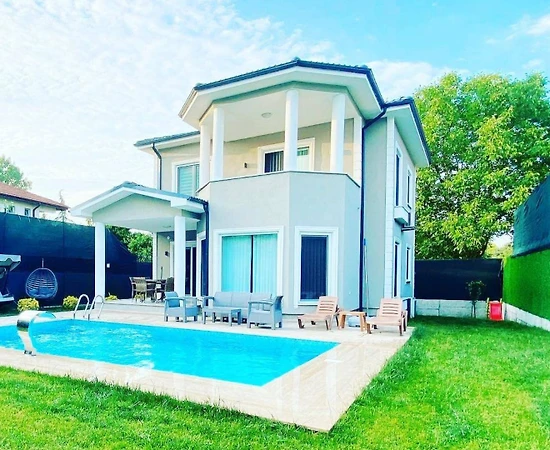 Sapanca Çayiçi'nde Kalabalık Ailelere Uygun, Özel Havuzlu, Kiralık Villa - 1