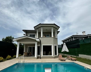Sapanca Çayiçi'nde Kalabalık Ailelere Uygun, Özel Havuzlu, Şık Villa - 2