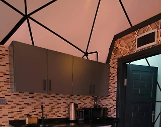 Sapanca Çayiçi'nde Minimalist Tasarımlı, Isıtmalı Havuzlu, 1+0 Glamping  - 4