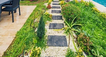 Sapanca Çayiçi'nde Muhteşem Doğada, Isıtmalı Havuzlu, Şık Bungalov