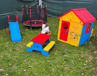 Sapanca Çayiçi'nde Yemyeşil Bahçeli, Isıtmalı Havuzlu, Şık Bungalov - 5