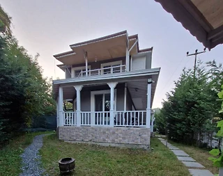 Sapanca Fevziye'de Kalabalık Ailelere Uygun, Kapalı Havuzlu, Şık Villa - 1