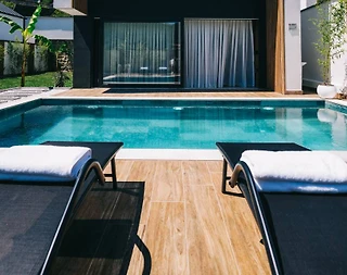 Sapanca Fevziye'de Sakin Konumda, Isıtmalı Havuzlu, Modern Villa - 1