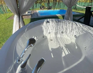 Sapanca Gazipaşa'da Geniş Bahçeli, Isıtmalı Havuzlu, Şık Bungalov - 4