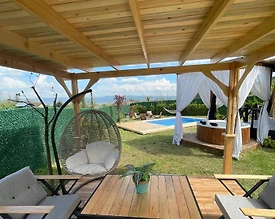 Sapanca Gazipaşa'da Geniş Bahçeli, Isıtmalı Havuzlu, Kiralık Bungalov - 3