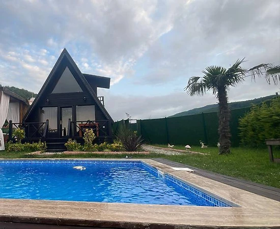 Sapanca Gazipaşa'da Nefes Kesici Doğada, Özel Havuzlu, Ferah Bungalov - 1