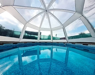 Sapanca Göl'de Geniş Bahçeli, Isıtmalı Havuzlu, Konforlu Villa - 1