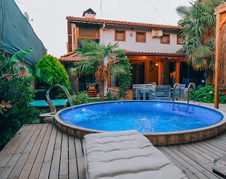 Sapanca Göl'de Yeşillikler İçerisinde, Isıtmalı Havuzlu, Otantik Villa - 1