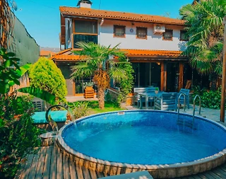 Sapanca Göl'de Yeşillikler İçerisinde, Isıtmalı Havuzlu, Otantik Villa - 2