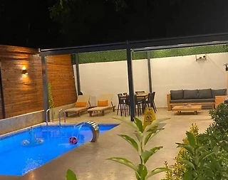 Sapanca Güldibi'nde Merkezi Konumda, Isıtmalı Havuzlu, Modern Villa - 5