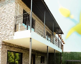 Sapanca Güldibi'nde Yemyeşil Bahçede, Özel Havuzlu, Taş Villa - 1