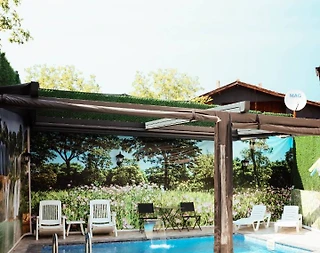 Sapanca Güldibi'nde Yemyeşil Bahçede, Özel Havuzlu, Taş Villa - 3