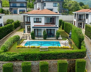 Sapanca Güldibi'nde Yeşillikler İçerisinde, Özel Havuzlu, 3+2 Villa - 2