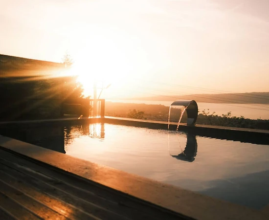 Sapanca Hacımercan'da Göl Manzaralı, Isıtmalı Havuzlu, Kiralık Bungalov - 1