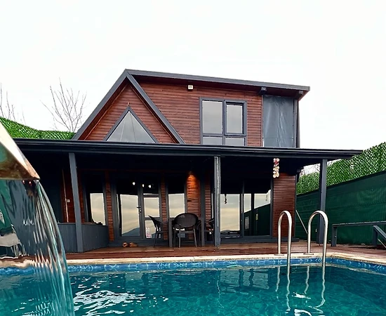Sapanca Hacımercan'da Göl Manzaralı, Isıtmalı Havuzlu, Kiralık Bungalov - 1