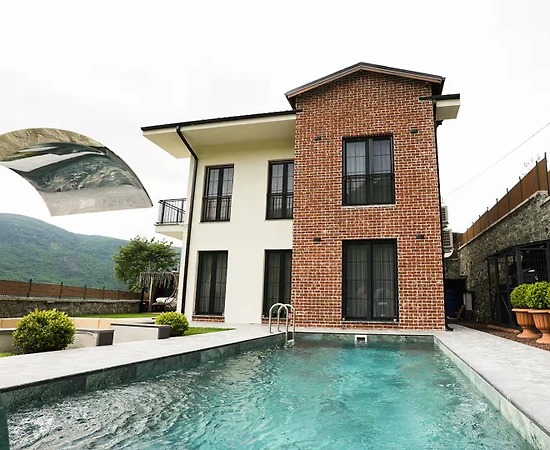 Sapanca İkramiye'de Geniş Bahçeli, Özel Havuzlu, Lüks Tasarımlı Villa - 1