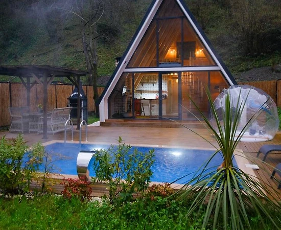 İstanbuldere'de Muhteşem Doğada, Özel Havuzlu, Modern Bungalov - 1