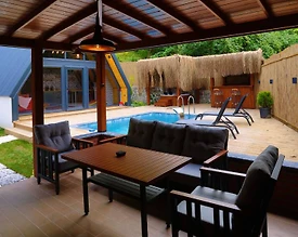 Sapanca İstanbuldere'de Yemyeşil Bahçeli, Özel Havuzlu, 2+1 Bungalov - 2