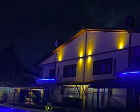 Sapanca'da Kalabalık Ailelere Uygun, Ortak Havuzlu, Modern Tatil Evi - 3