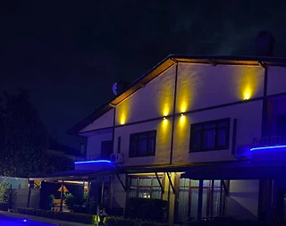 Sapanca'da Kalabalık Ailelere Uygun, Ortak Havuzlu, Modern Tatil Evi - 3