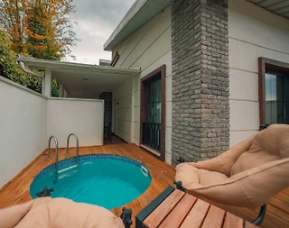 Kırkpınar'da Balayı Çiftlerine Uygun, Serinleme Havuzlu, Lüks Villa - 1