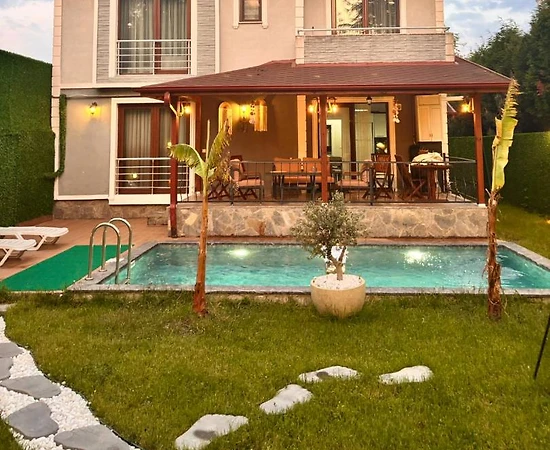Sapanca Kırkpınar'da Doğa İle İç İçe, Özel Havuzlu, Ferah Villa - 1