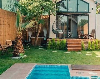 Sapanca Kırkpınar'da Doğa İle İç İçe, Özel Havuzlu, Şık Bungalov - 2