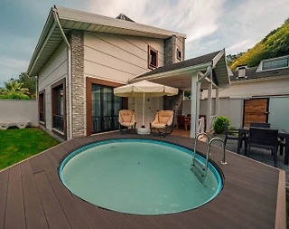 Sapanca Kırkpınar'da Geniş Ailelere Uygun, Isıtmalı Havuzlu, Şık Villa - 2